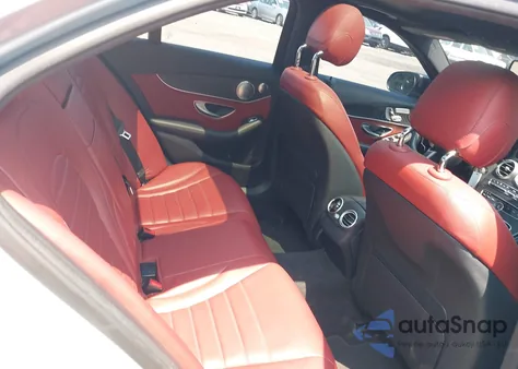 2016 Mercedes-Benz C 300 4Matic/Luxury 4Matic/Sport 4Matic из США, поврежденный, VIN 55SWF4KB5GU166944